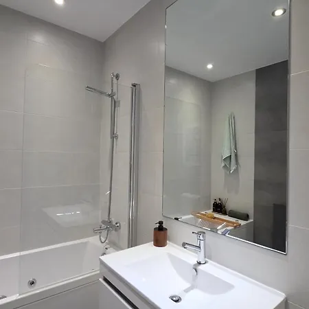 Atico Con Terraza Eclipse Apartment A Coruna